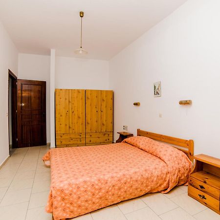 Erato Hotel Apartments Rethymno  Bagian luar foto