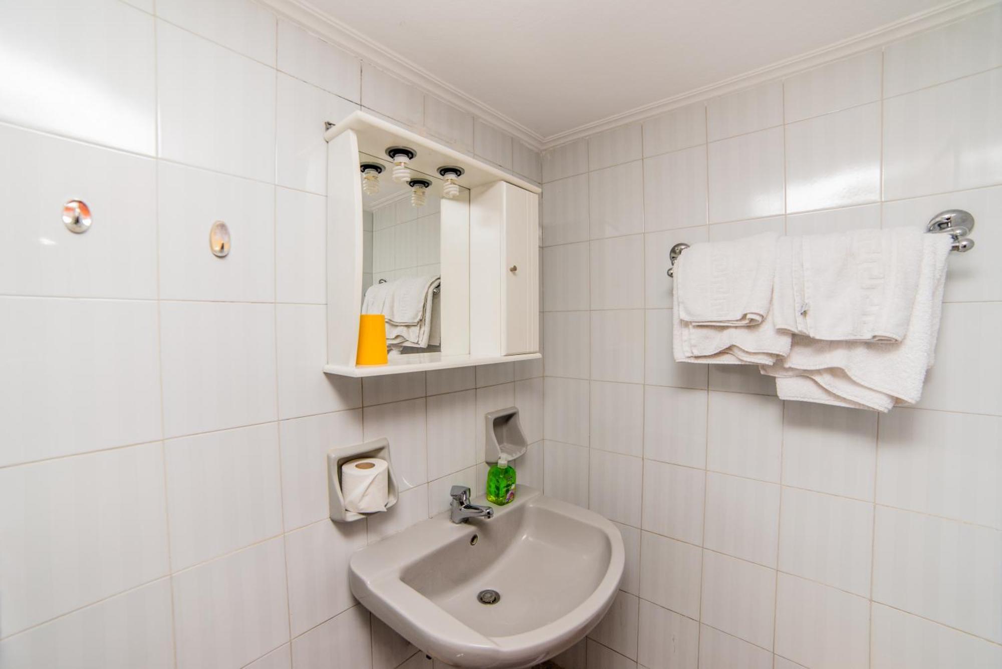 Erato Hotel Apartments Rethymno  Bagian luar foto