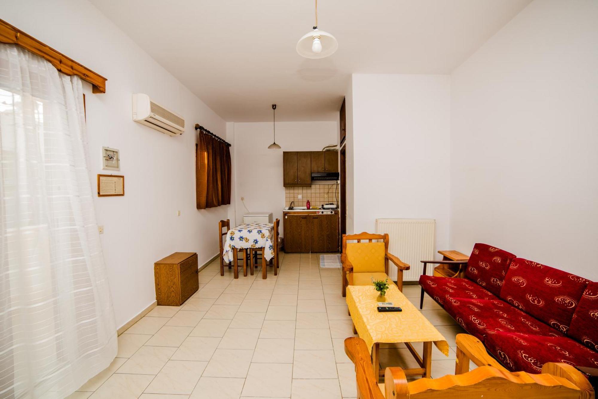 Erato Hotel Apartments Rethymno  Bagian luar foto