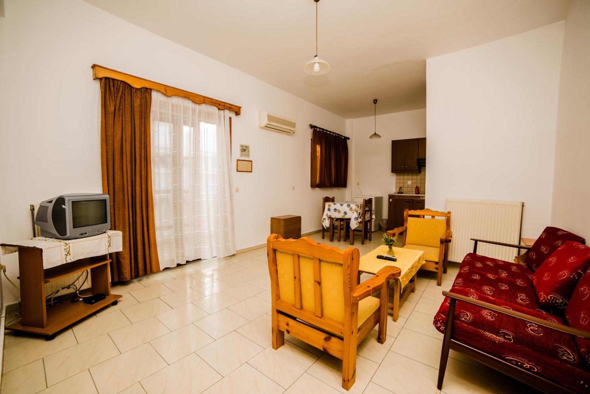 Erato Hotel Apartments Rethymno  Bagian luar foto