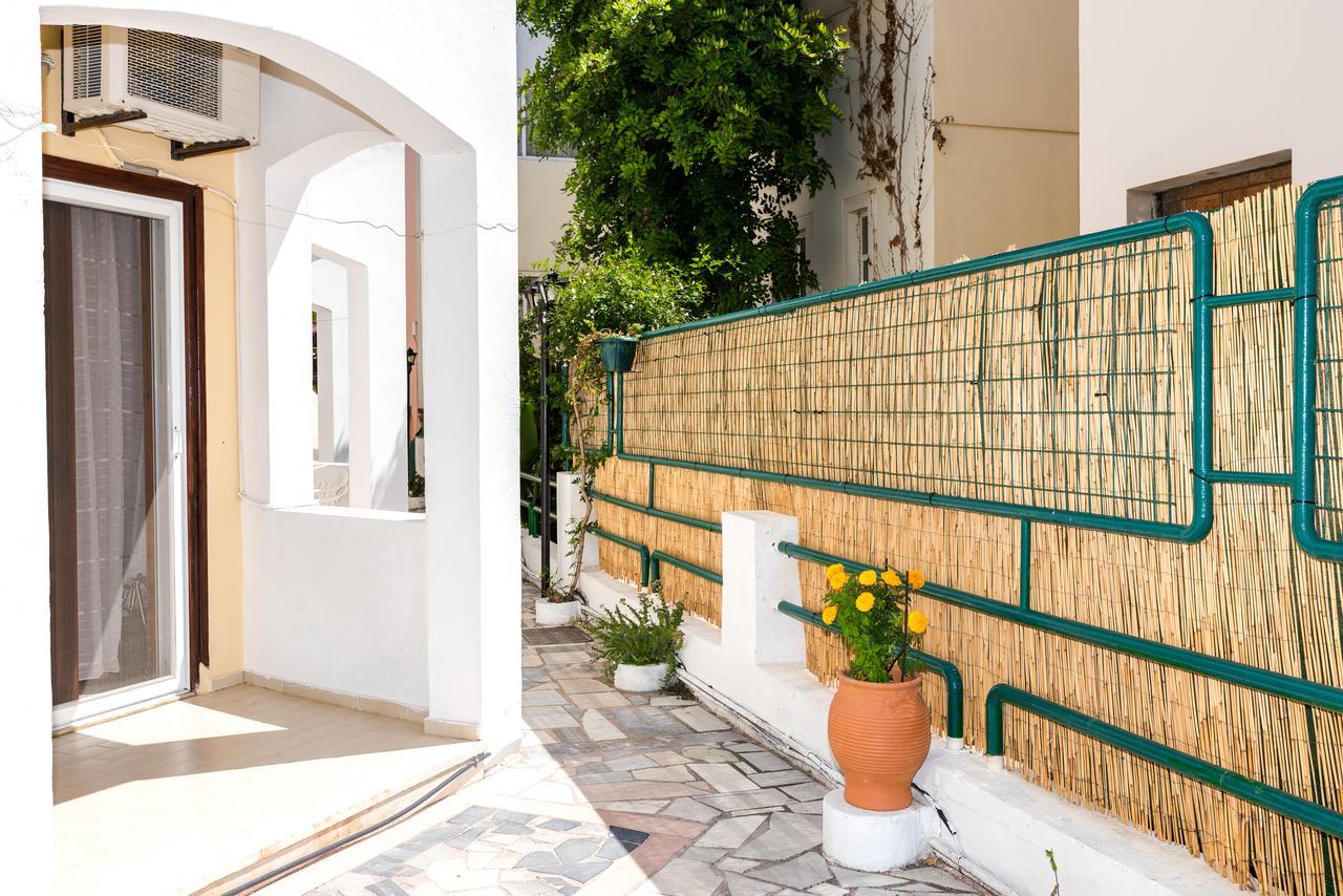 Erato Hotel Apartments Rethymno  Bagian luar foto