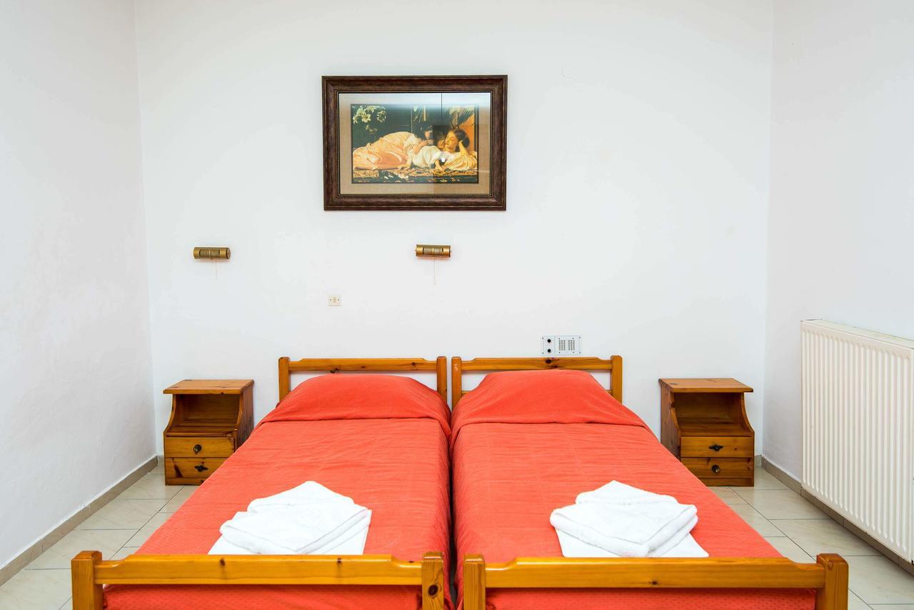 Erato Hotel Apartments Rethymno  Bagian luar foto