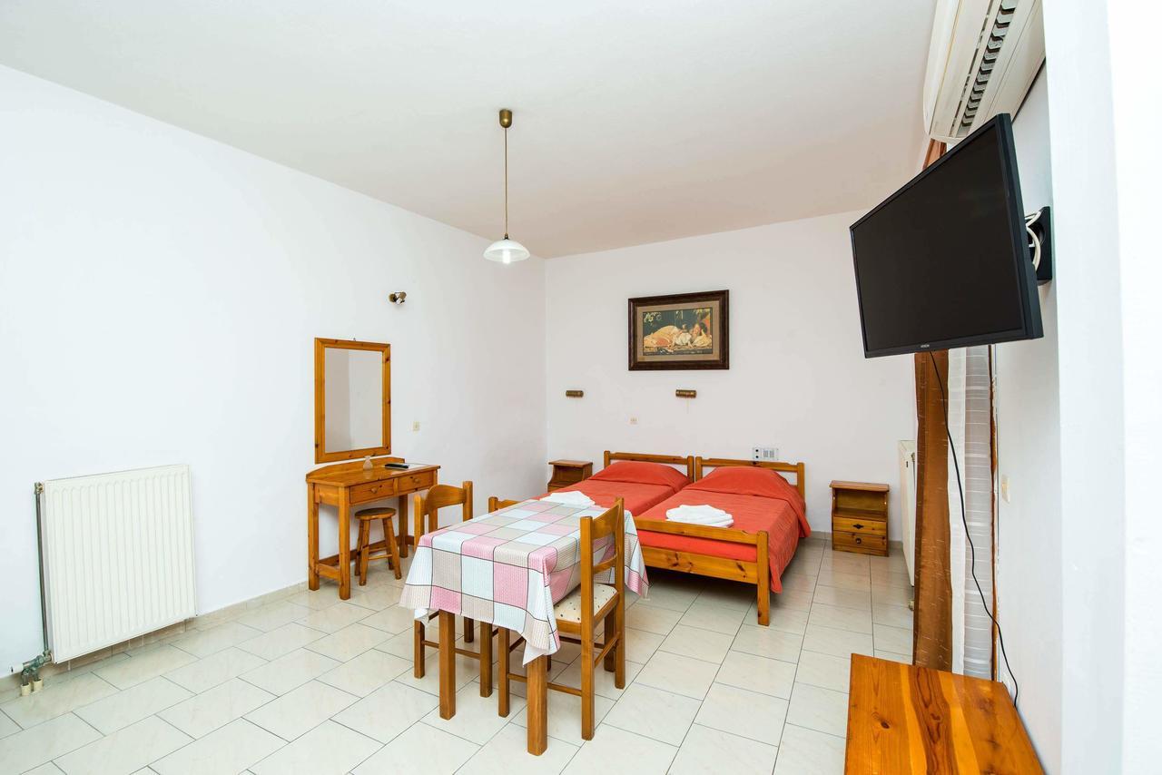 Erato Hotel Apartments Rethymno  Bagian luar foto